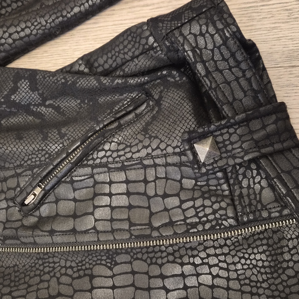 Guess Black Croc-Embossed Women's Jacket Size M - Picture 7 of 14